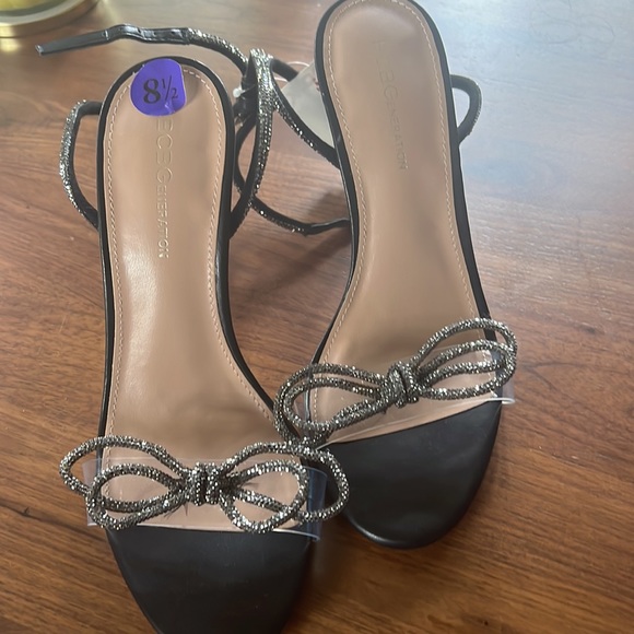 BCBGENERATION pump - Picture 5 of 6